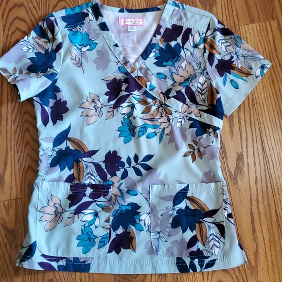 Koi Small Scrub Top